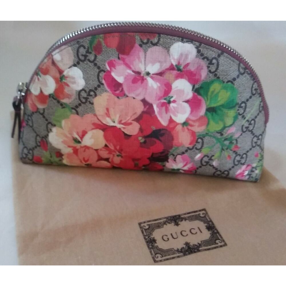Gucci GG Supreme Blooms Print Clutch Cosmetic Case